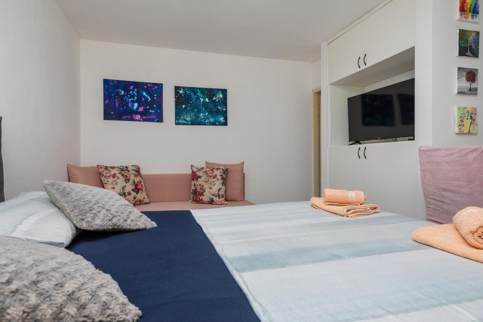 Apartments By The Sea Balica Rat, Omis - 1065 Bilik gambar