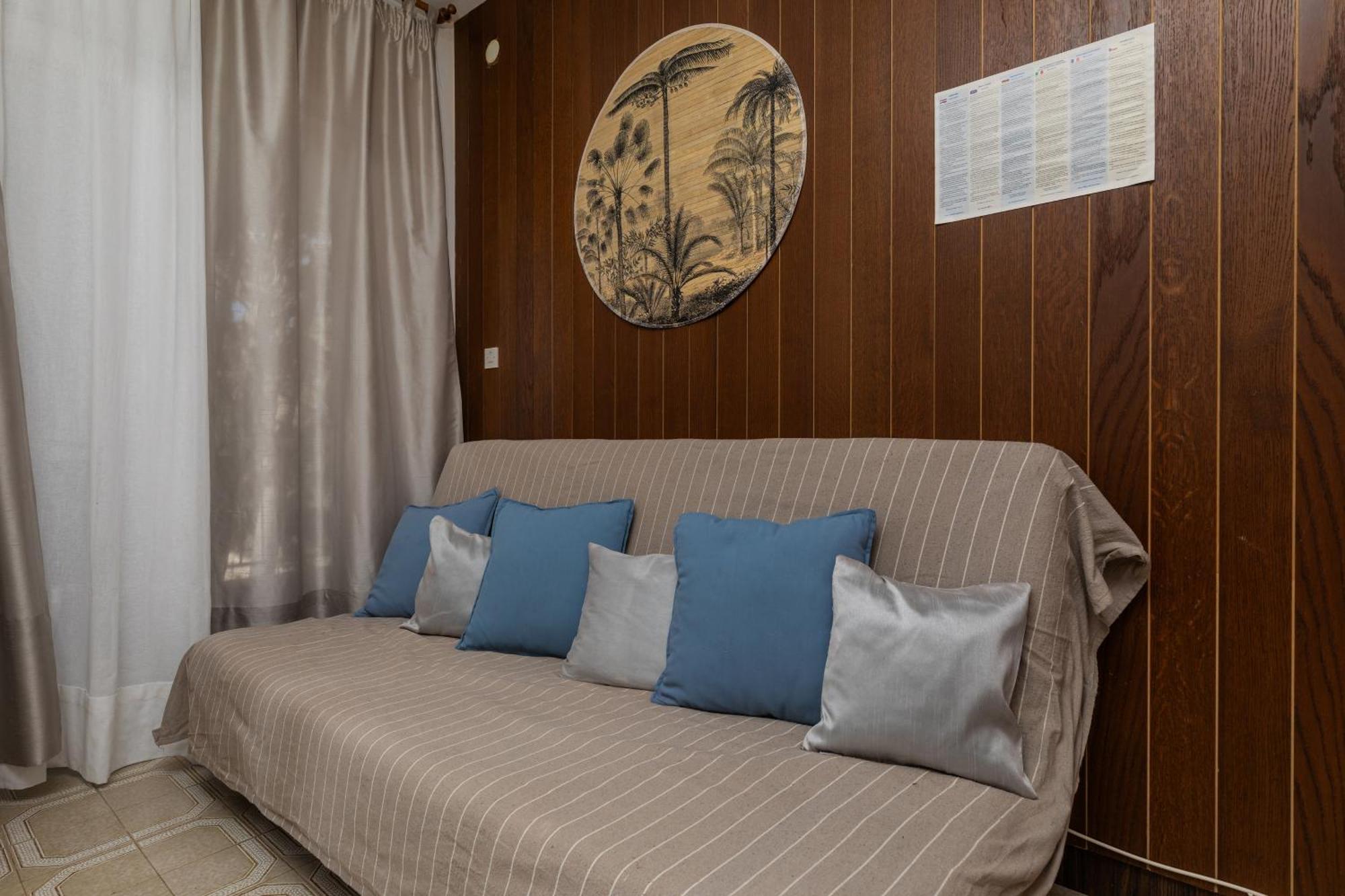 Apartments By The Sea Balica Rat, Omis - 1065 Bilik gambar